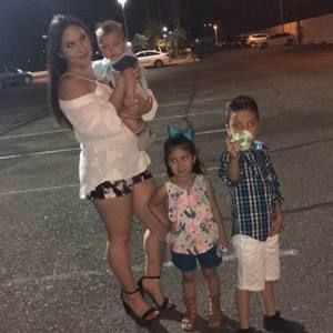 Meet your Posher, Alma